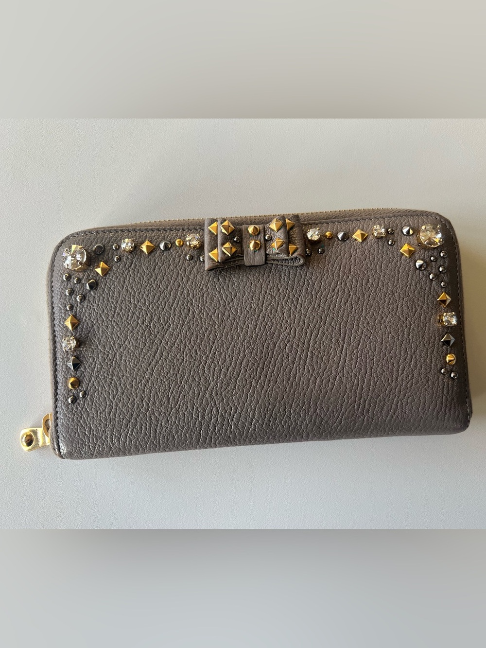 MIU MIU Studded Bow Zip Wallet - Gray